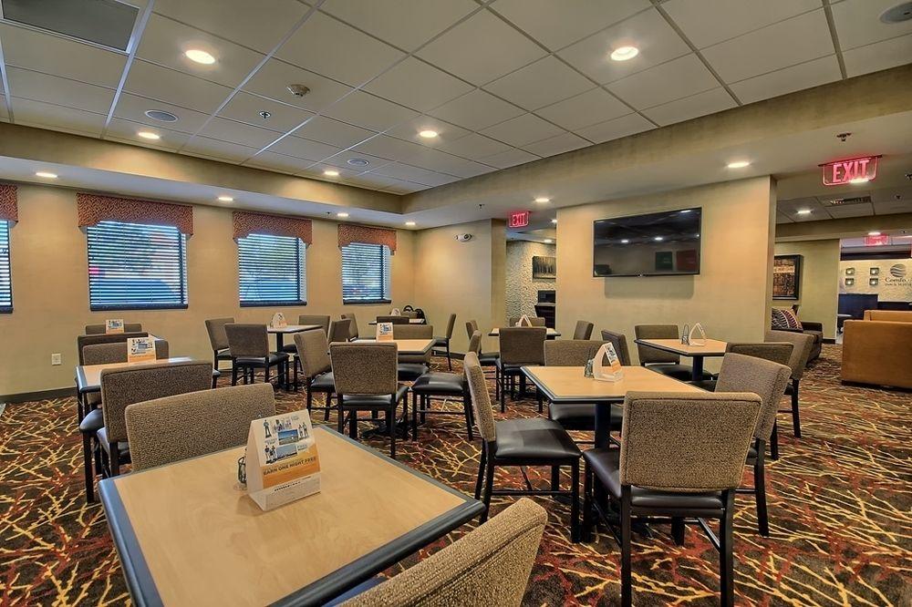Comfort Inn & Suites Wadsworth Kültér fotó