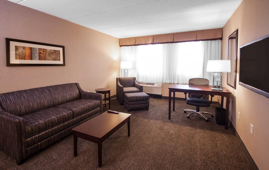 Comfort Inn & Suites Wadsworth Kültér fotó