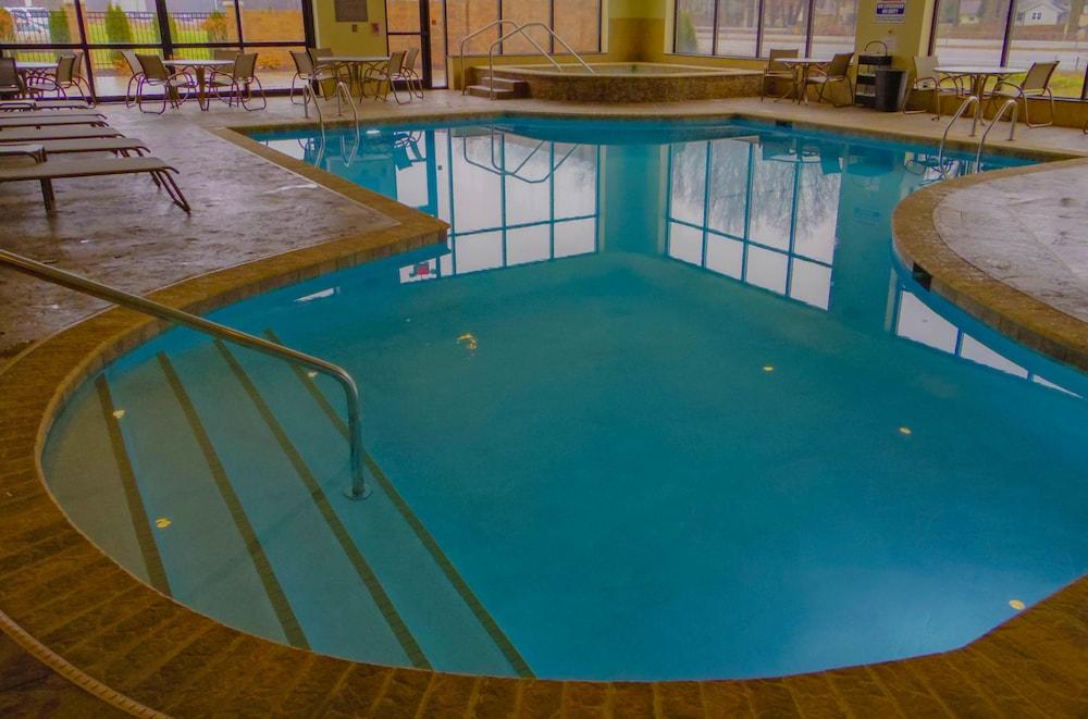 Comfort Inn & Suites Wadsworth Kültér fotó
