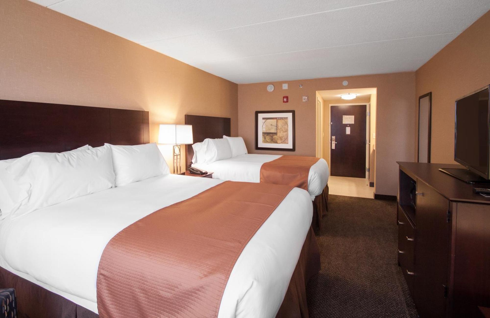 Comfort Inn & Suites Wadsworth Kültér fotó