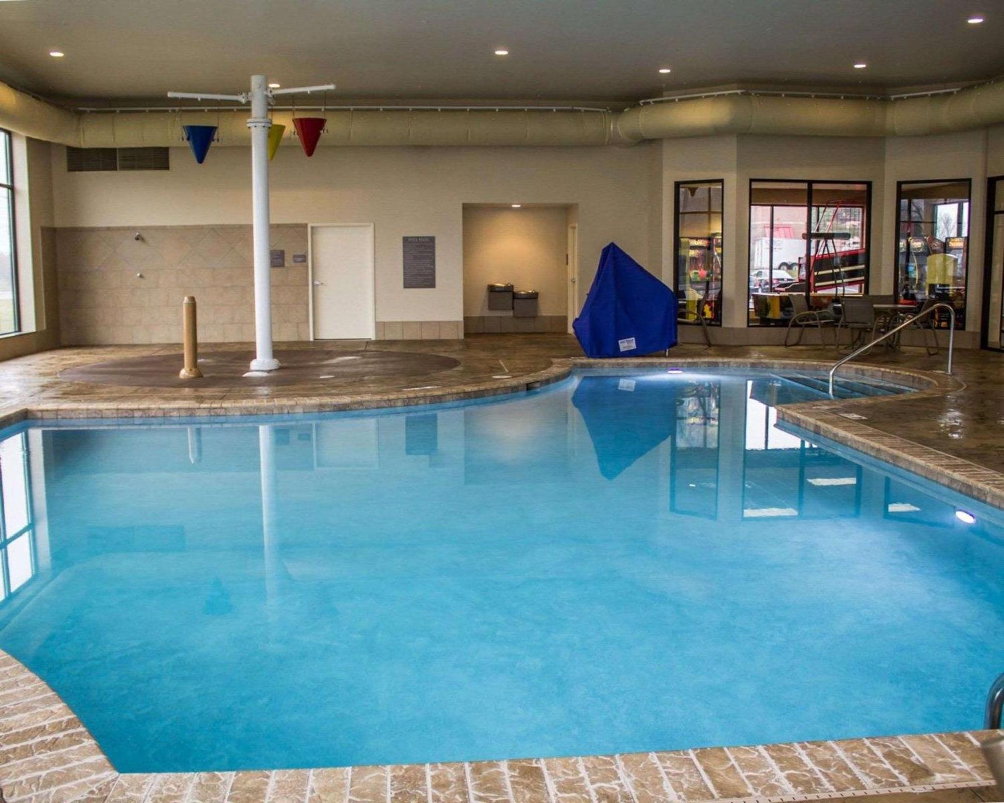 Comfort Inn & Suites Wadsworth Kültér fotó