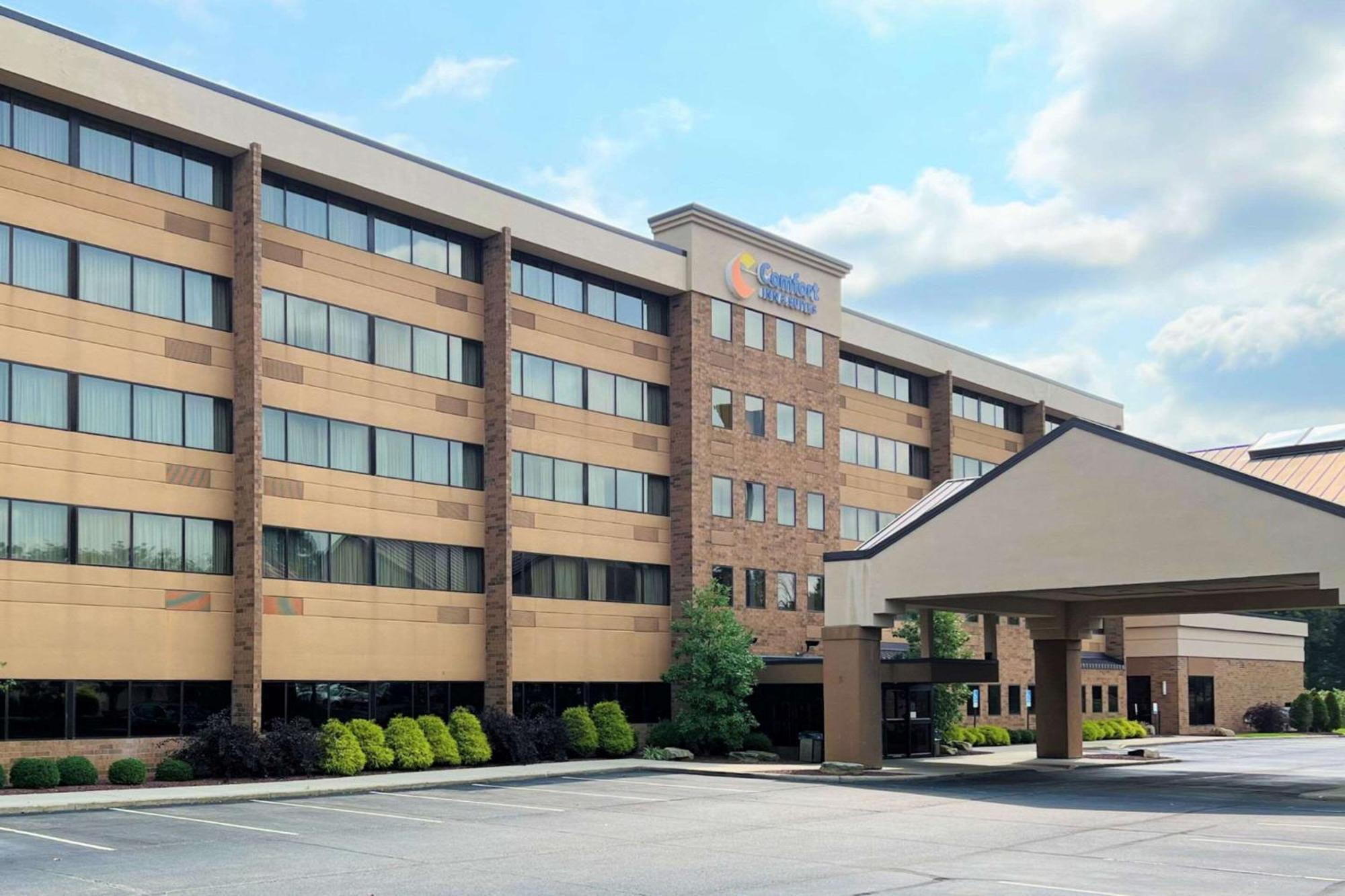 Comfort Inn & Suites Wadsworth Kültér fotó