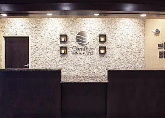 Comfort Inn & Suites Wadsworth Kültér fotó
